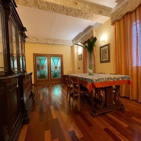 Casa Elle Appartement Catánia Buitenkant foto
